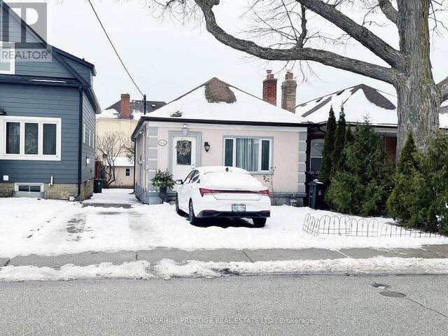 53 BOWIE AVENUE Toronto Ontario, M6E 2P4