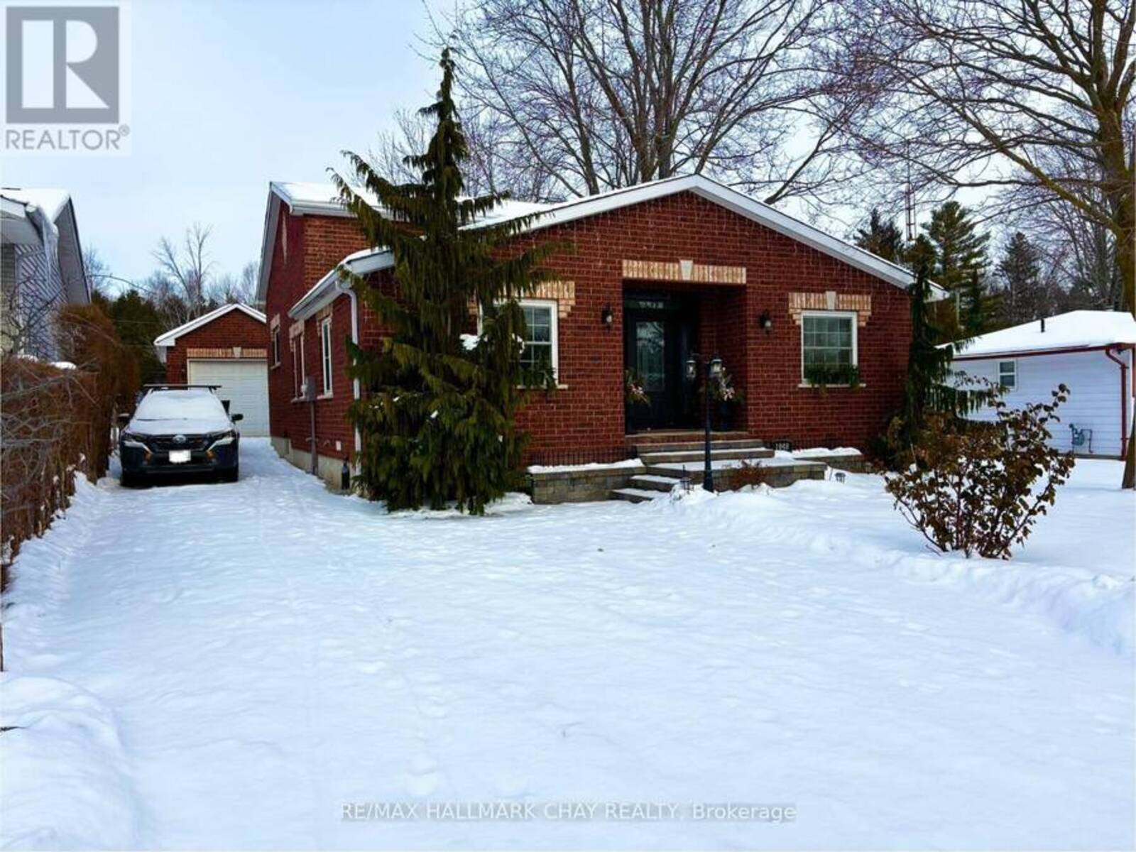 1048 FERN ROAD, Innisfil, Ontario L0L 1C0