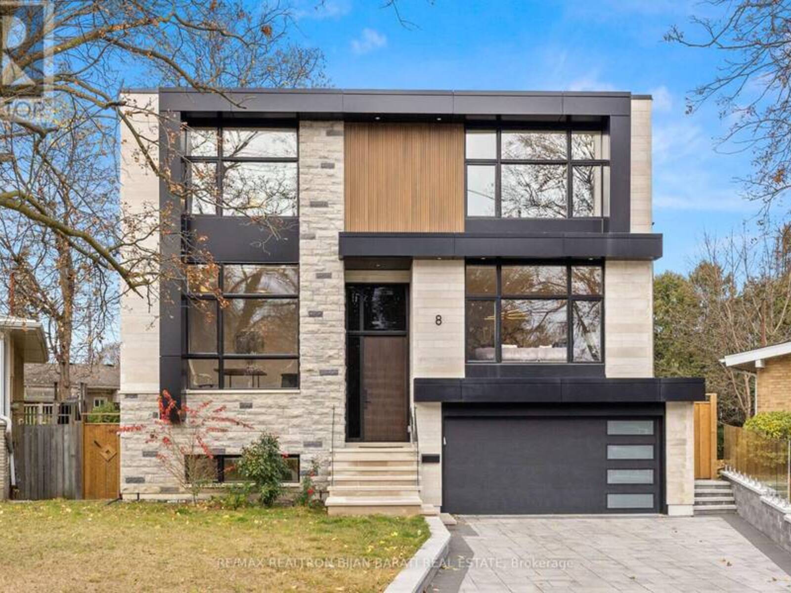 8 RAVENSCROFT CIRCLE, Toronto, Ontario M2K 1W9