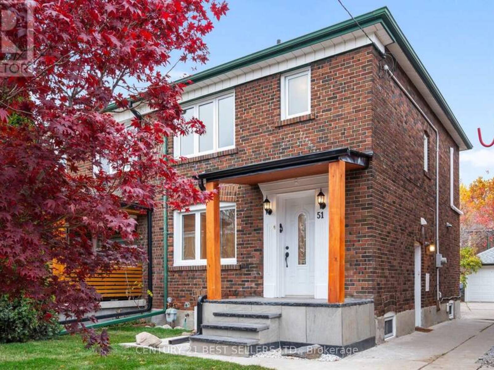 51 HERTLE AVENUE, Toronto, Ontario M4L 2T3