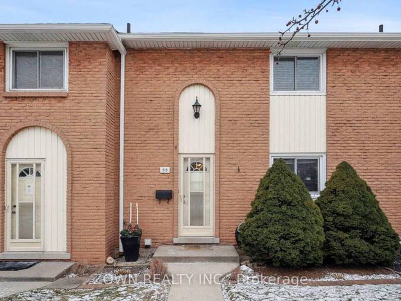 98 - 151 GATESHEAD CRESCENT, Hamilton, Ontario L8G 3W1