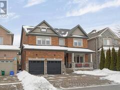 8 PHILIPS LAKE COURT Richmond Hill Ontario, L4E 0M2