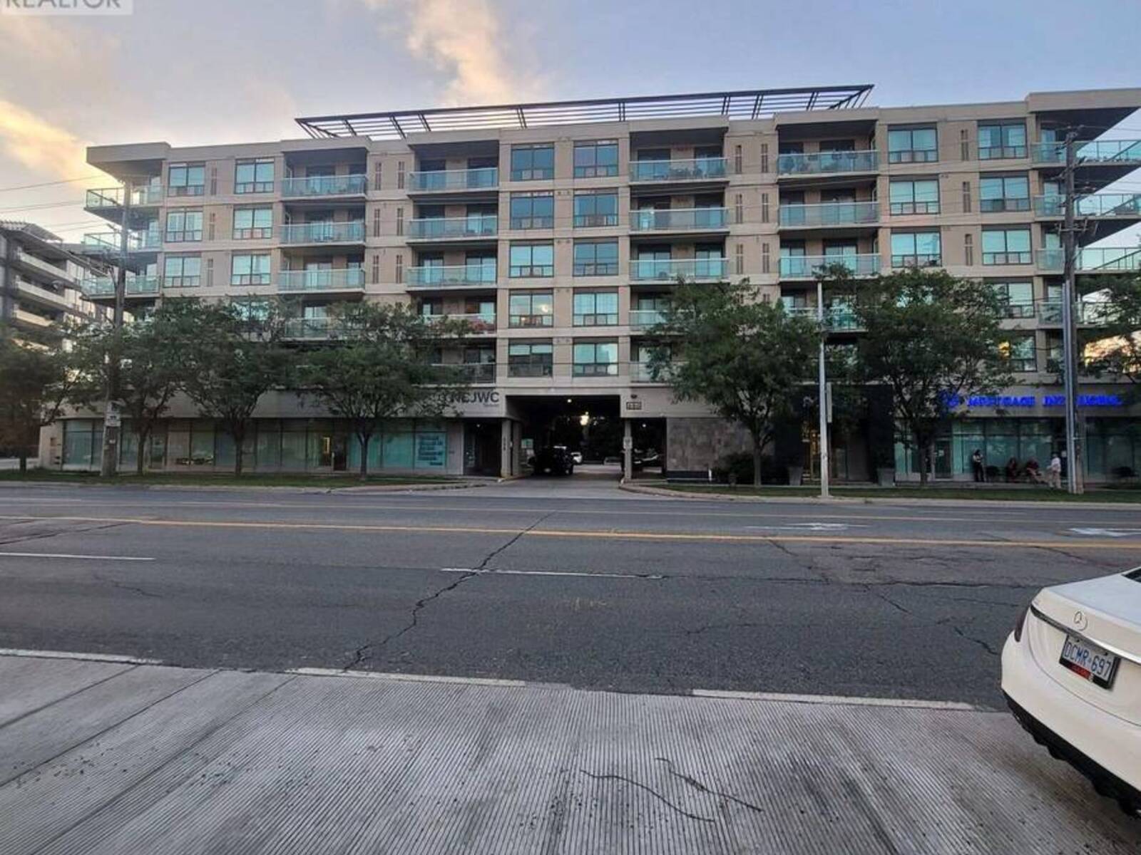 114 - 890 SHEPPARD AVENUE W, Toronto, Ontario M3H 6B9