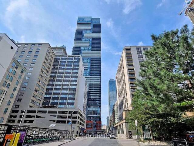 3211 - 7 GRENVILLE STREET Toronto Ontario, M4Y 0E9 - 3 Bedrooms Condo For Sale