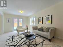 19 LIVING CRESCENT | Markham Ontario | Slide Image Twelve