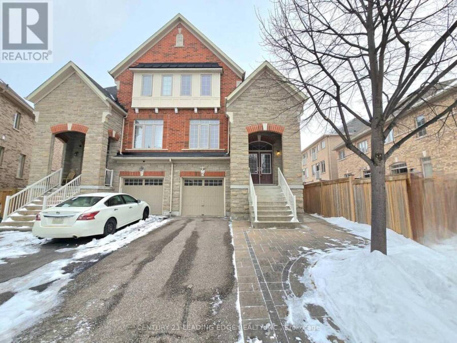 19 LIVING CRESCENT, Markham, Ontario L6C 0T7