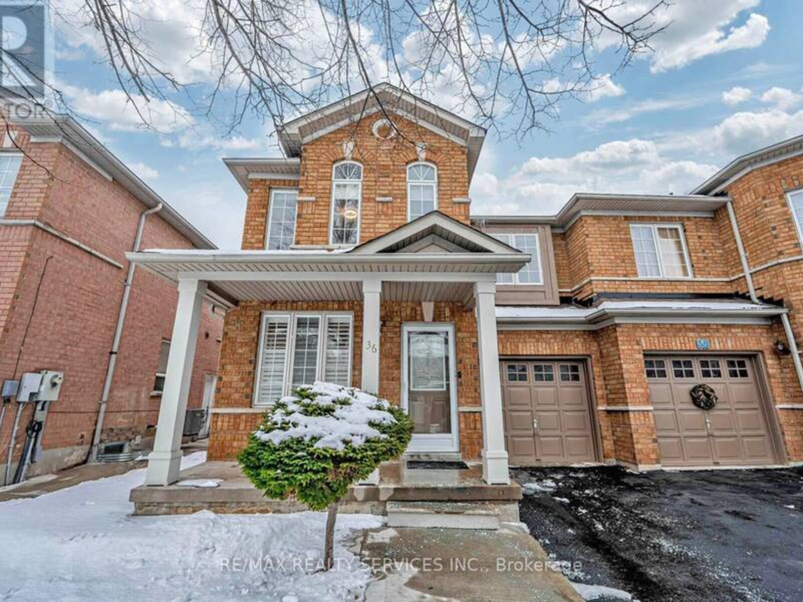 36 STARHILL CRESCENT, Brampton, Ontario L6R 2W1