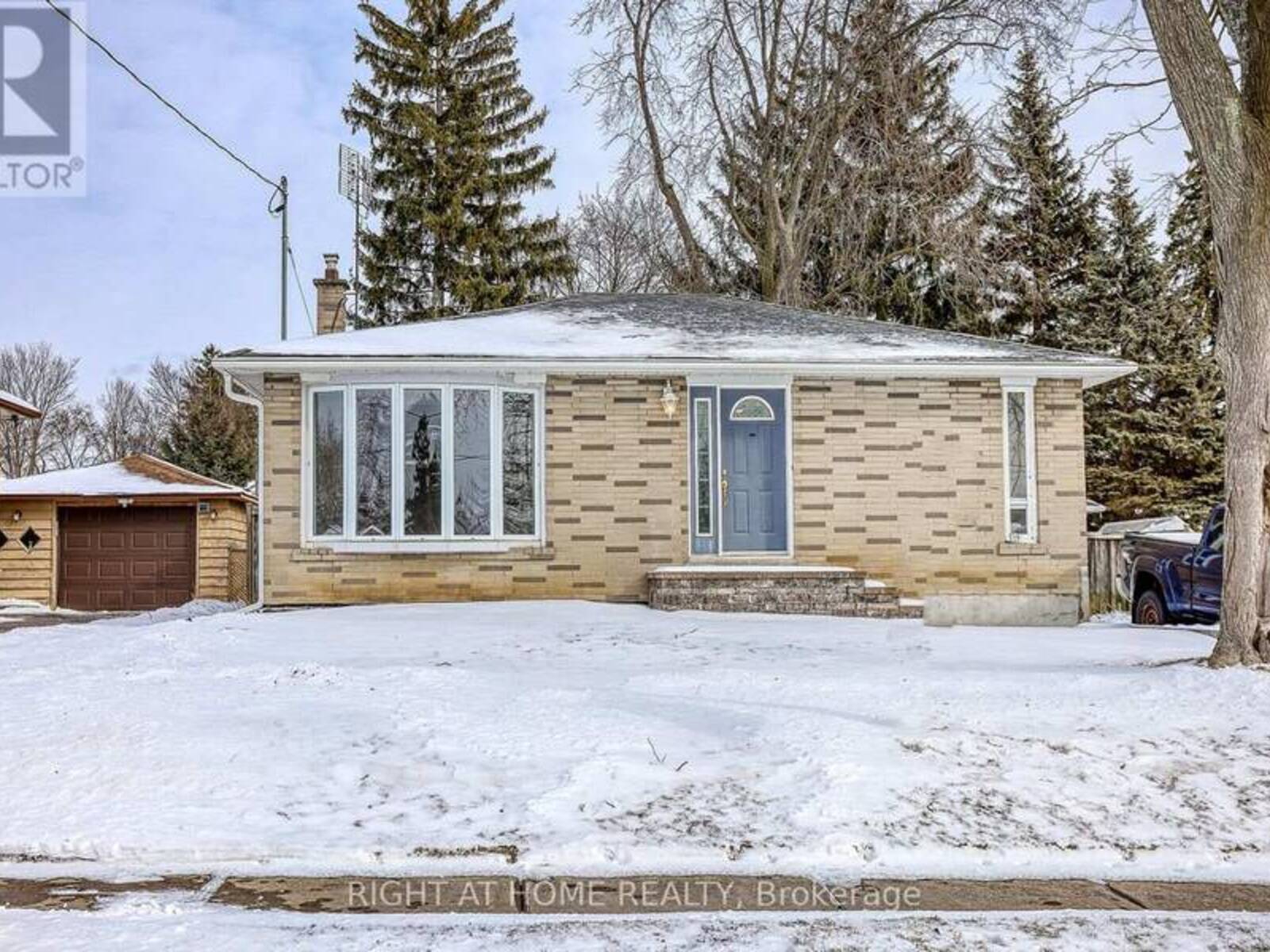 219 WARDEN WILSON AVENUE, Whitby, Ontario L1N 5L2