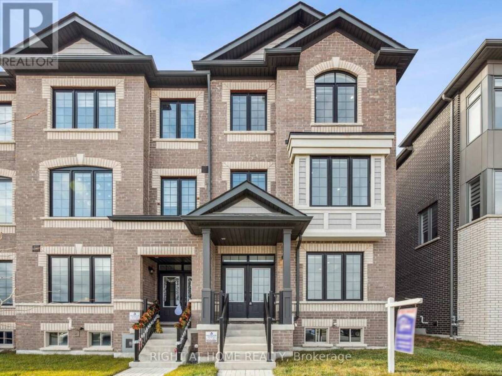 2632 DELPHINIUM TRAIL, Pickering, Ontario L1X 2R2