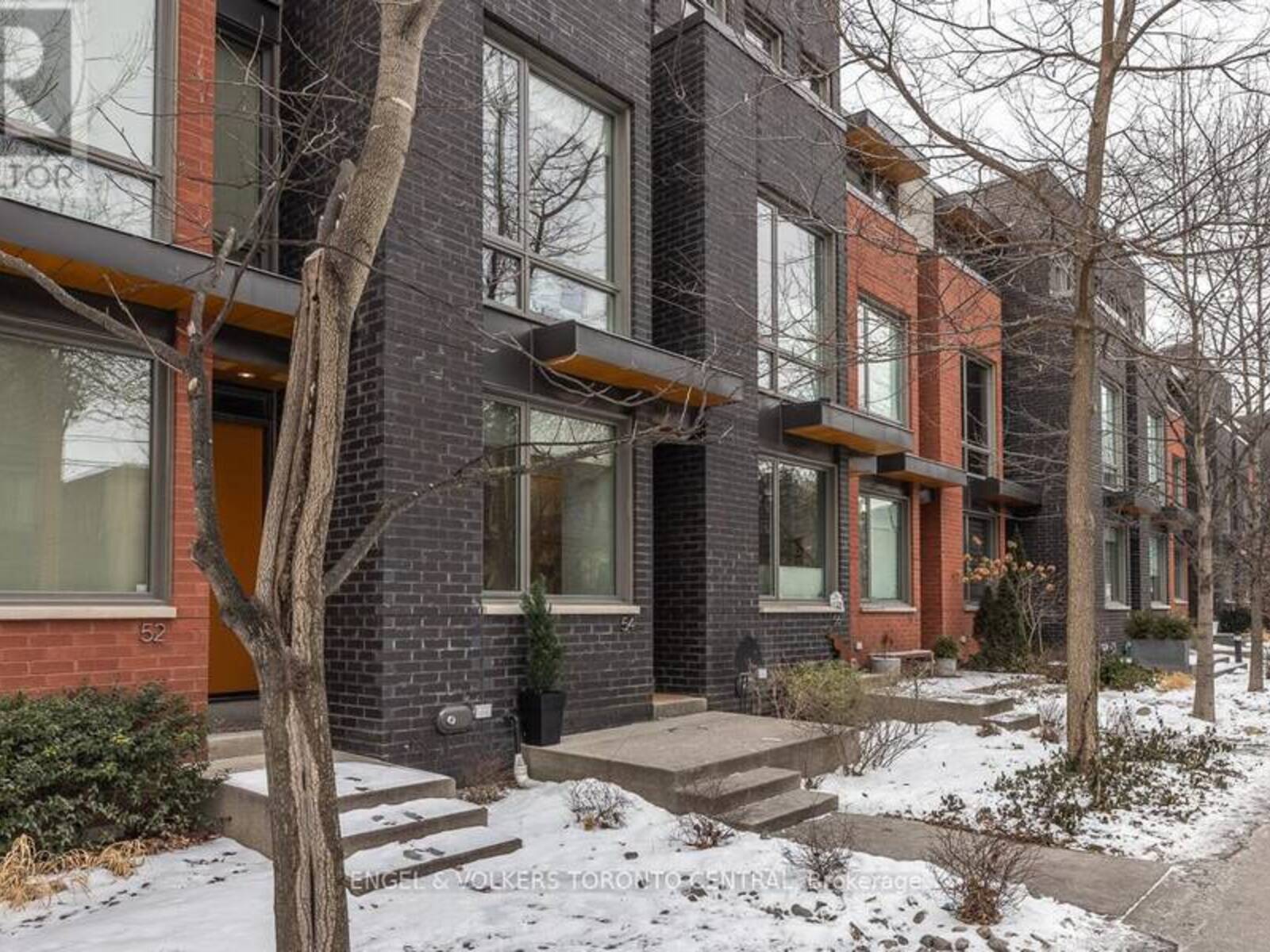 54 BOULTON AVENUE, Toronto, Ontario M4B 2B5