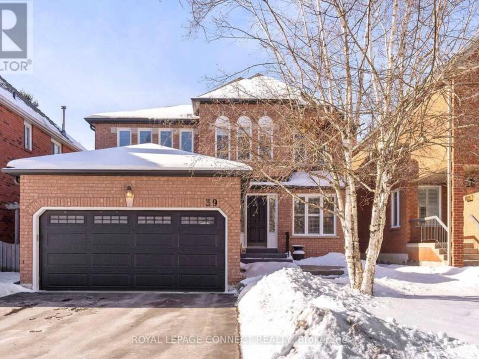 39 MAHOGANY COURT, Aurora, Ontario L4G 6M8