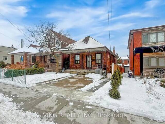 33 BLOEM AVENUE Toronto Ontario, M6E 1S2