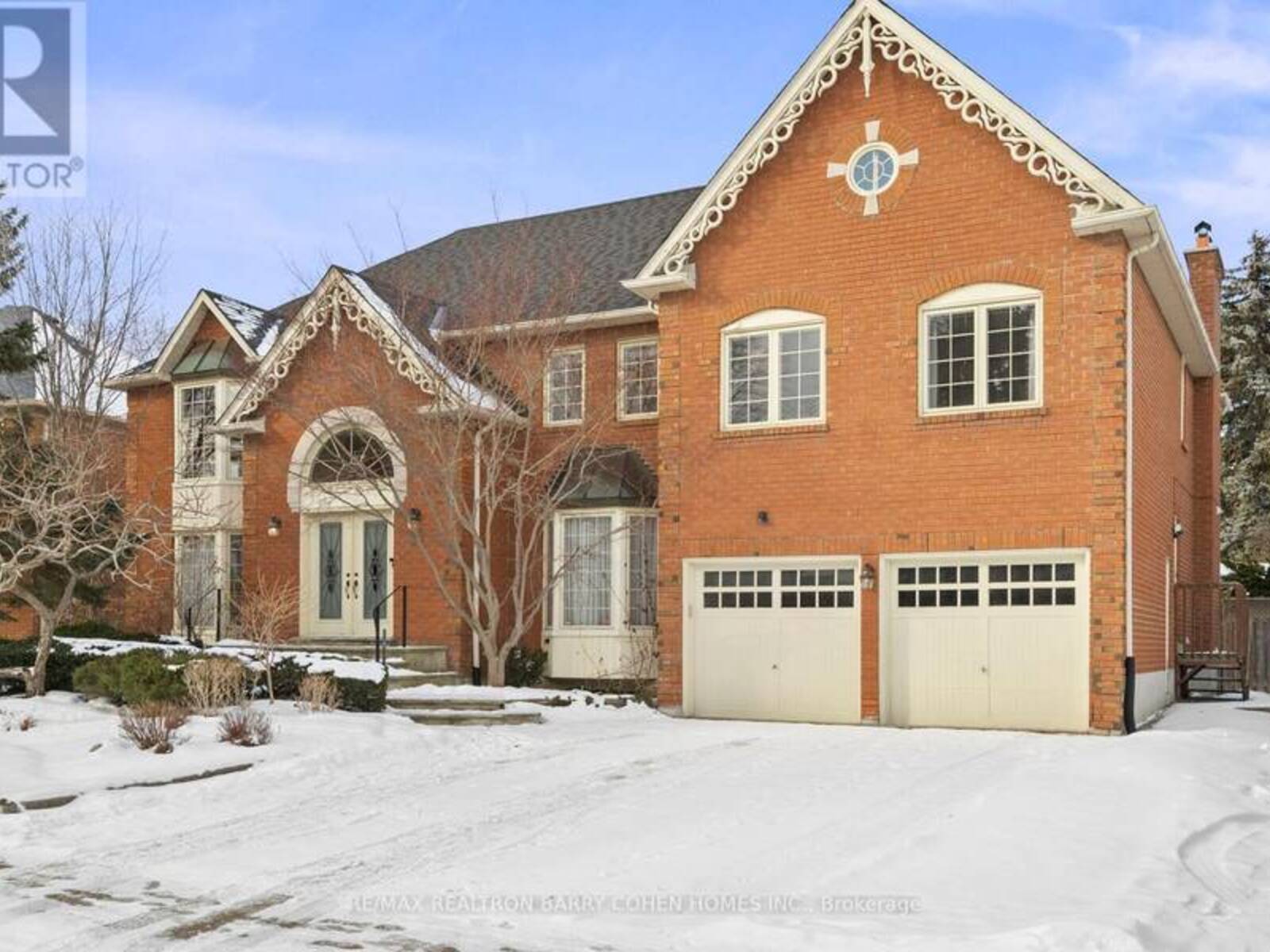 11 GLENARDEN CRESCENT, Richmond Hill, Ontario L4B 2G3