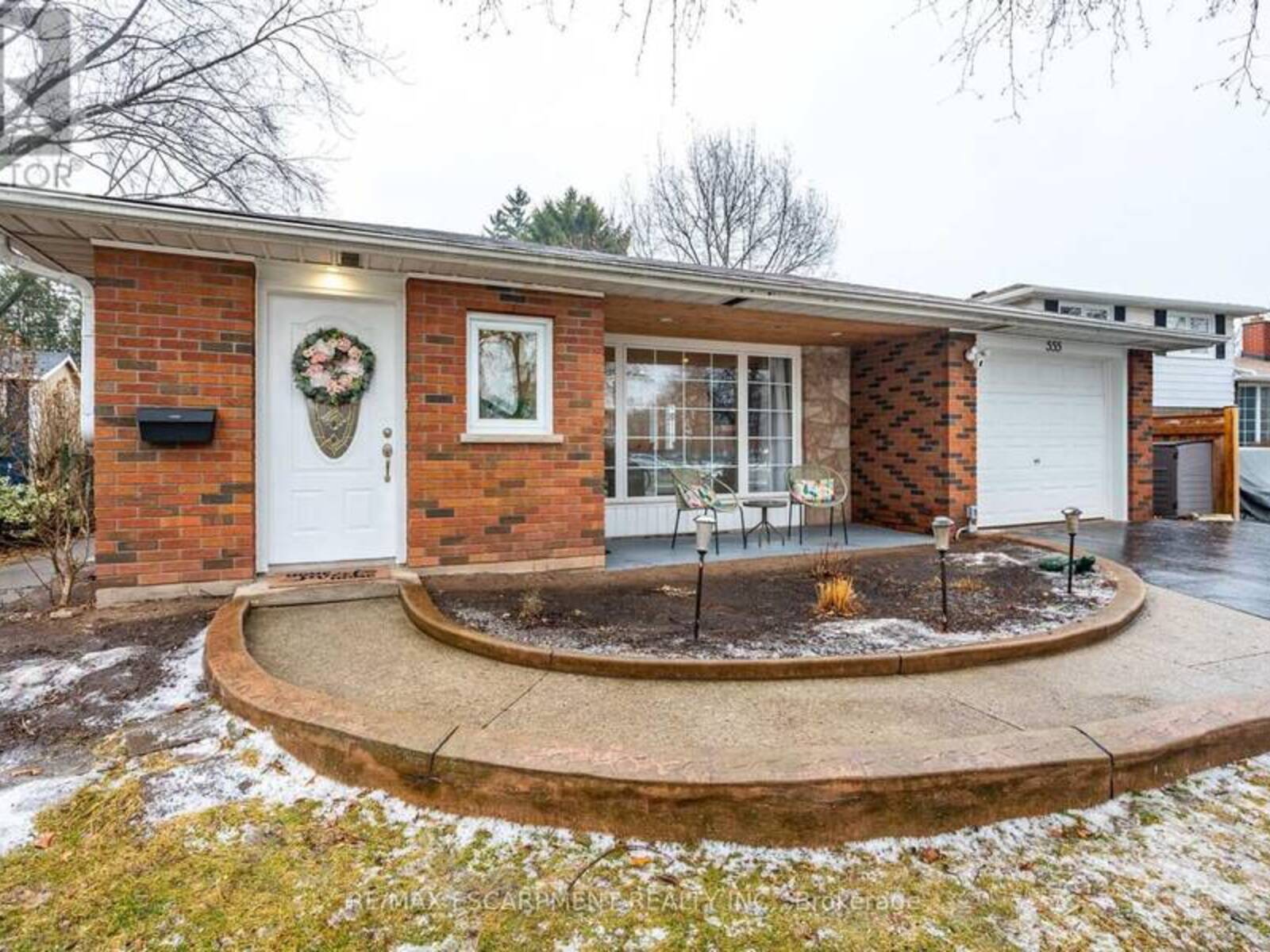 555 ELWOOD ROAD, Burlington, Ontario L7N 3C6