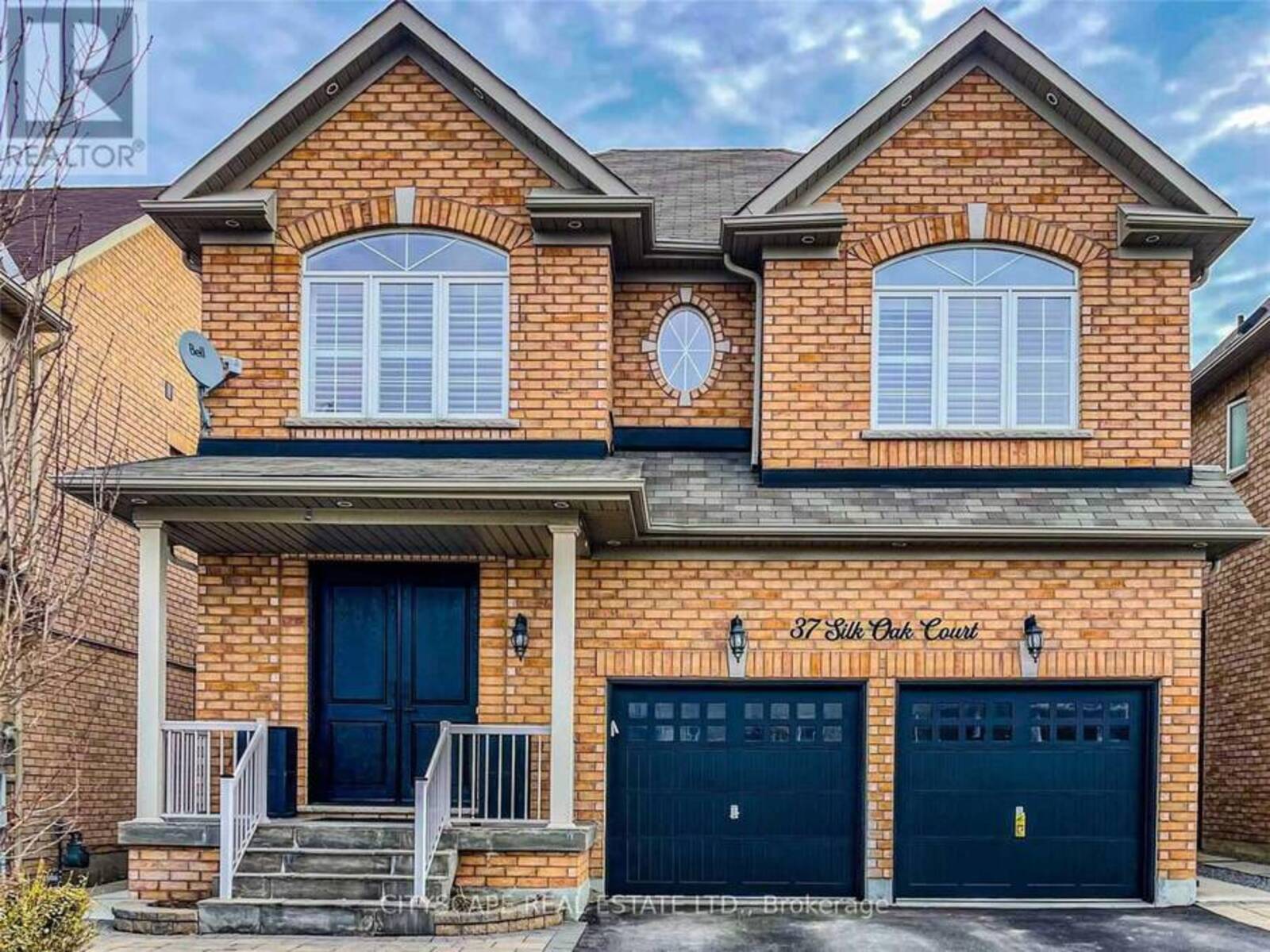 37 SILK OAK COURT, Vaughan, Ontario L6A 0M3