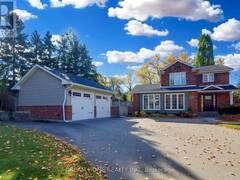 920 GLENDALE COURT Burlington Ontario, L7R 4J3