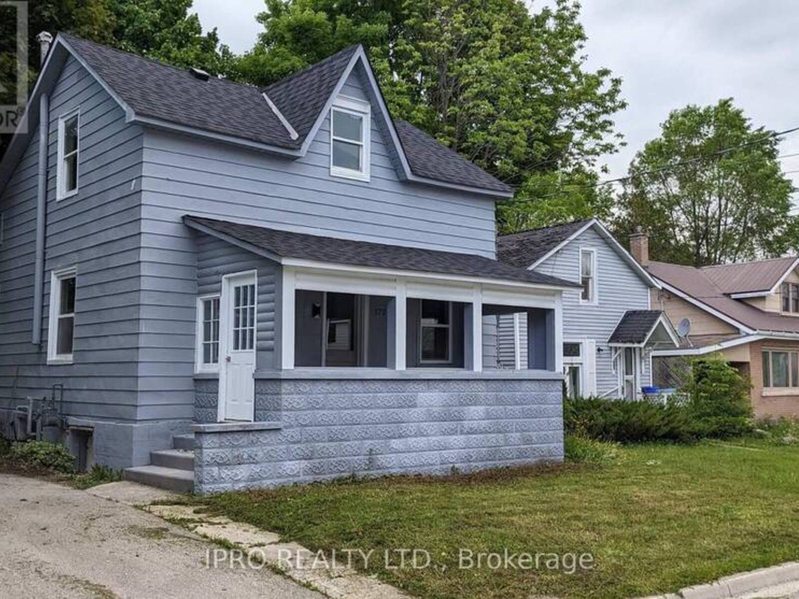 172 HENRY STREET, Meaford, Ontario N4L 1E1