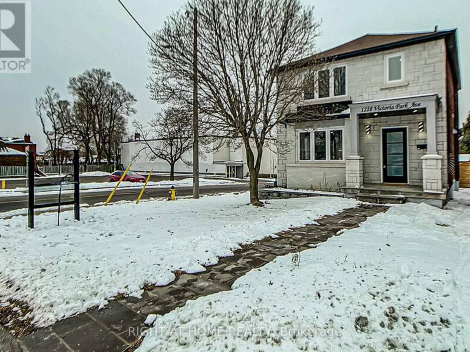 1228 VICTORIA PARK AVENUE, Toronto, Ontario M4B 2K8