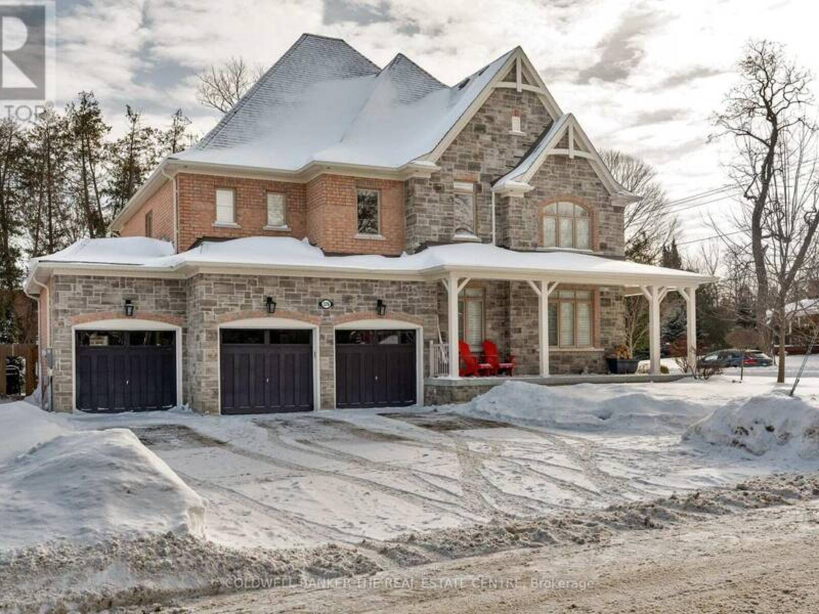 376 TOLLENDAL MILL ROAD, Barrie, Ontario L4N 7T1