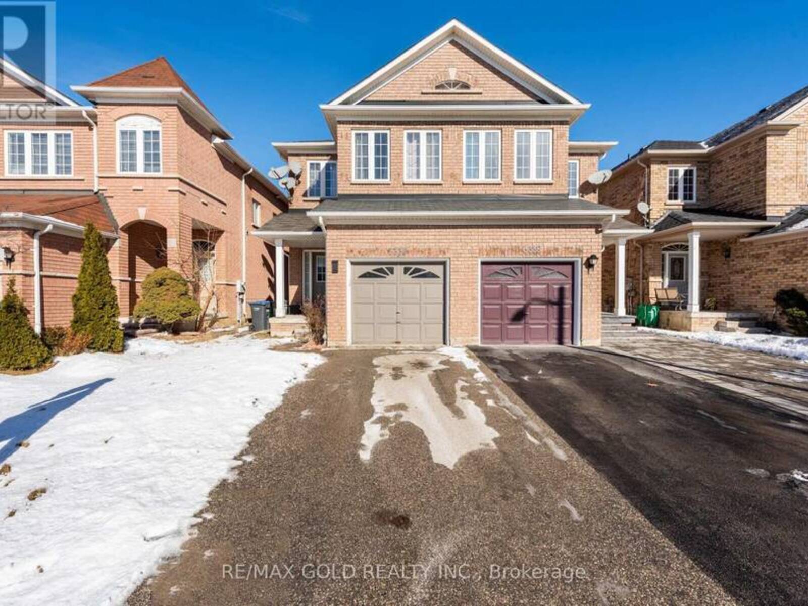 3336 FOUNTAIN PARK AVENUE, Mississauga, Ontario L5M 7E2