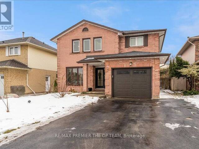 27 ELMIRA DRIVE Hamilton Ontario, L9C 7H8