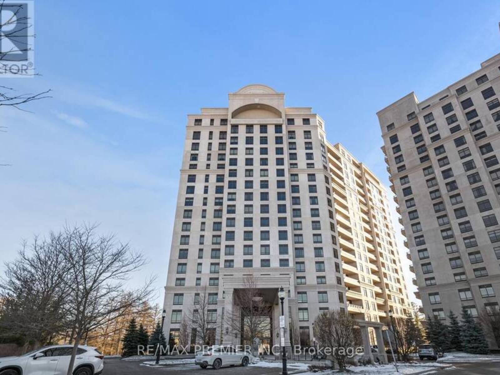 602 - 9255 JANE STREET, Vaughan, Ontario L6A 0K1