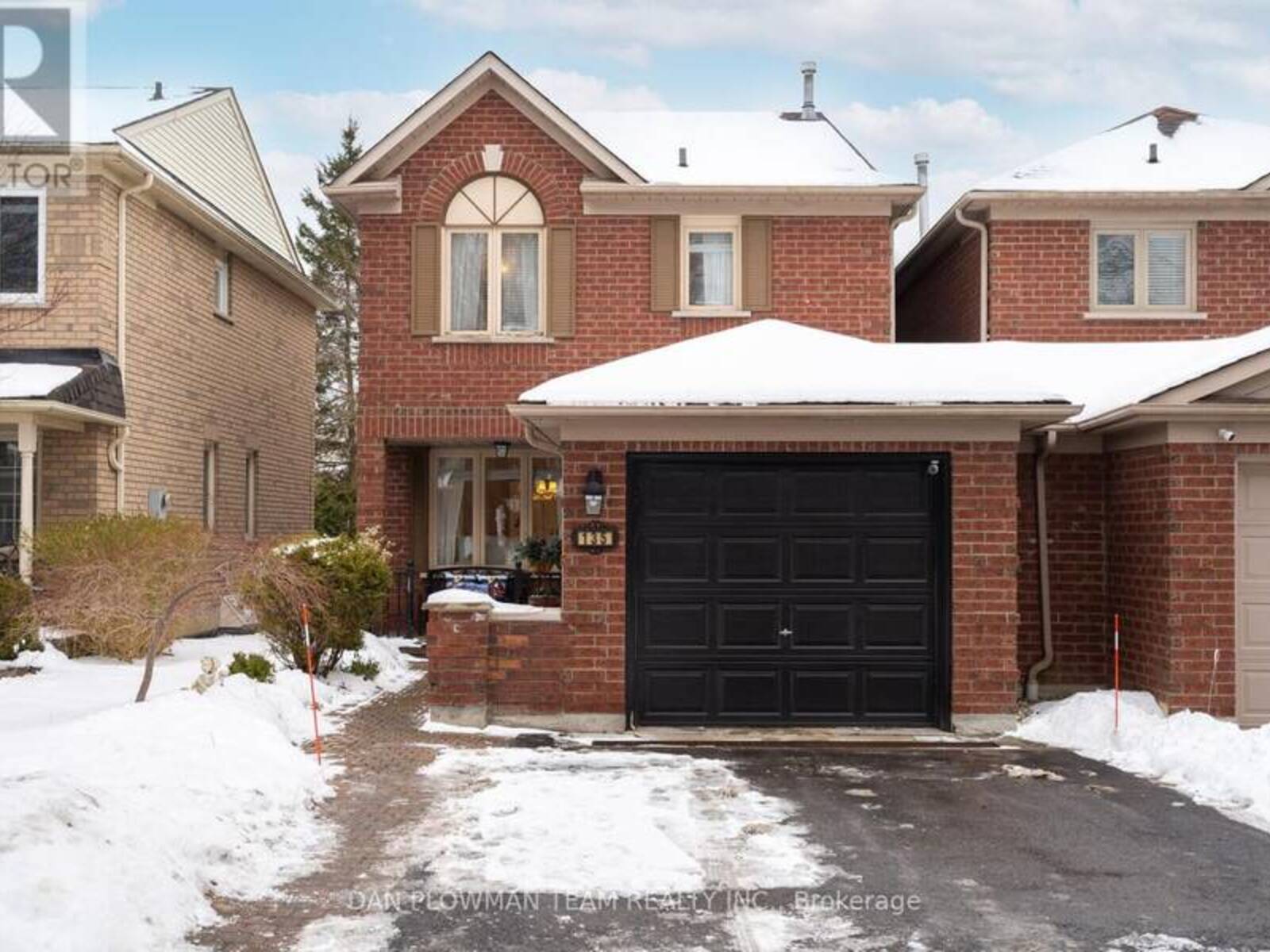 135 THICKET CRESCENT, Pickering, Ontario L1V 6S6