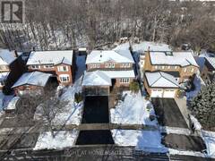 2413 HARGOOD PLACE Mississauga Ontario, L5M 3G6