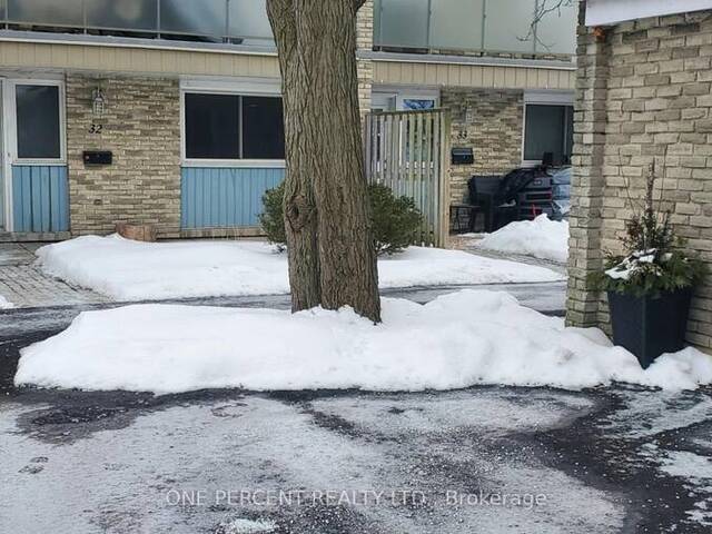 32 - 35 BRECKENRIDGE DRIVE Kitchener Ontario, N2B 3H5 - 2 Bedrooms Condo For Sale