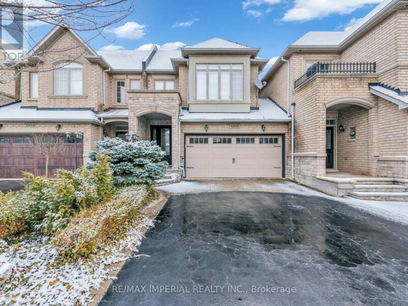 1205 AGRAM DRIVE, Oakville, Ontario L6H 7P1