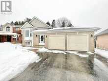 8 COUNTRY LANE | Barrie Ontario | Slide Image One