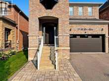 25 D'EVA DRIVE | Vaughan Ontario | Slide Image Three