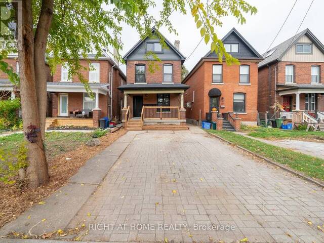 105 AIKMAN AVENUE Hamilton Ontario, L8M 1R1