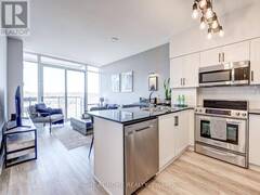 803 - 15 WINDERMERE AVENUE Toronto Ontario, M6S 5A2