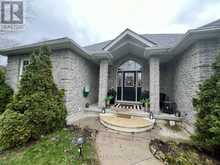 12 DEER RUN CRESCENT | Halton Hills Ontario | Slide Image Two