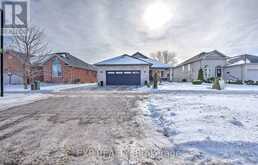 292 THORN DRIVE | Strathroy-Caradoc Ontario | Slide Image Two