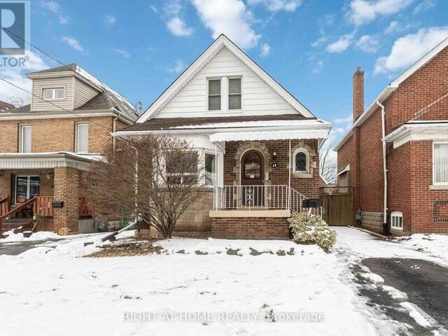 14 HUXLEY AVENUE S Hamilton Ontario, L8K 2P9