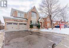 39 HUNTSPOINT DRIVE | Brampton Ontario | Slide Image Three