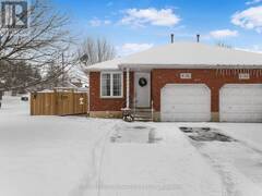 9 HAWK STREET Brant Ontario, N0E 1N0