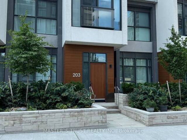 203 - 30 INN ON THE PARK DRIVE Toronto Ontario, M3C 0P7