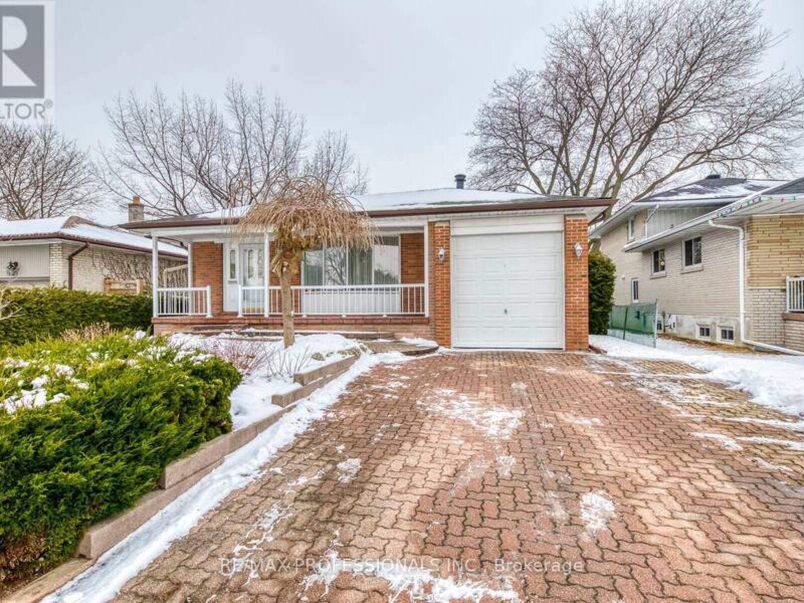 103 CARSBROOKE ROAD, Toronto, Ontario M9C 3C9