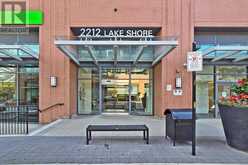 713 - 2212 LAKESHORE BOULEVARD W | Toronto Ontario | Slide Image Three