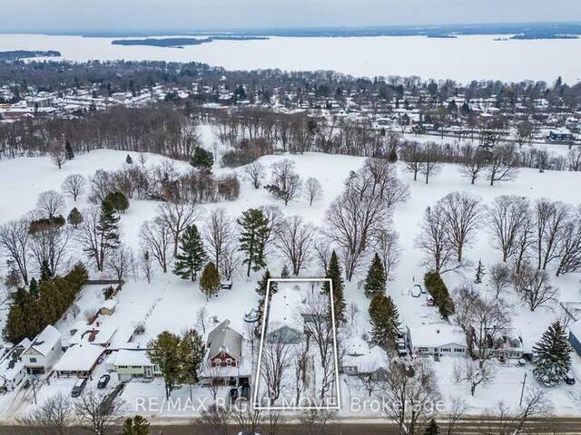 386 PETER STREET N Orillia Ontario, L3V 5A7 - 3 Bedrooms Home For Sale