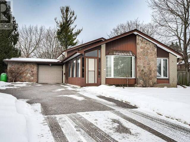 4 KNOWLES CRESCENT Aurora Ontario, L4G 1Z7