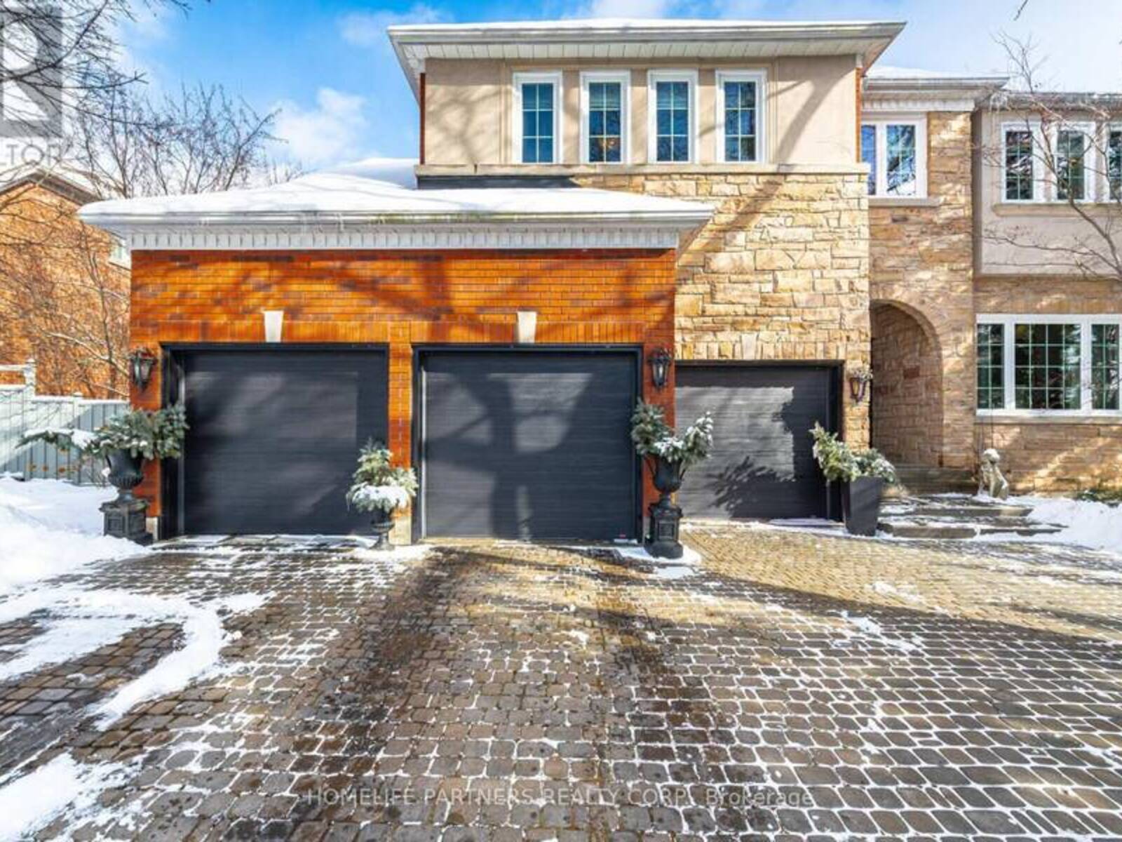 17 JOHN KLINE LANE, Vaughan, Ontario L0J 1C0