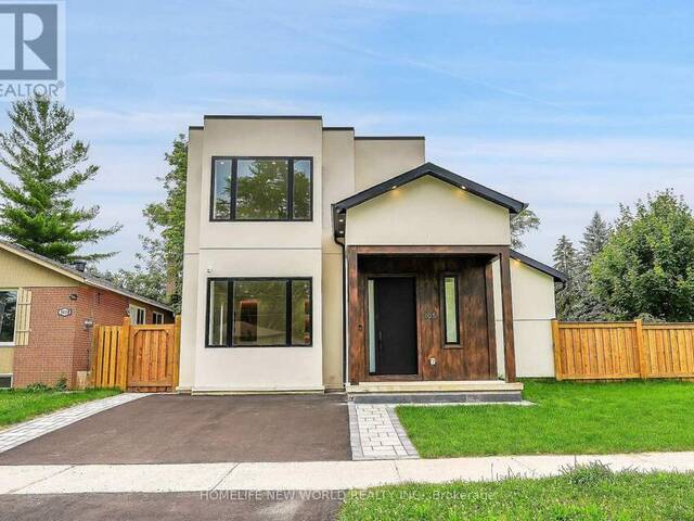 105 MURRAY DRIVE Aurora Ontario, L4G 2C4