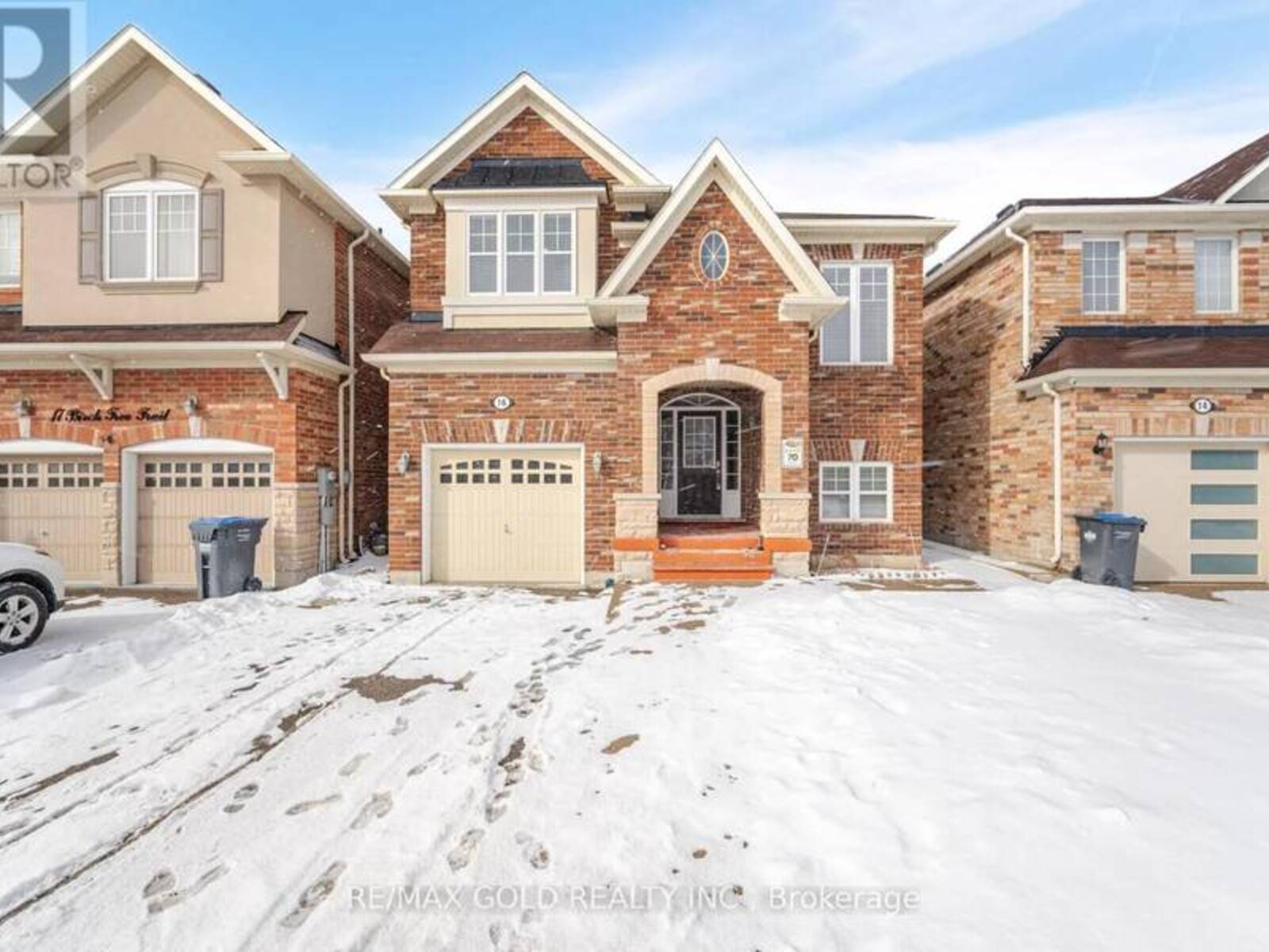 16 PINK STREET, Brampton, Ontario L6P 3M8