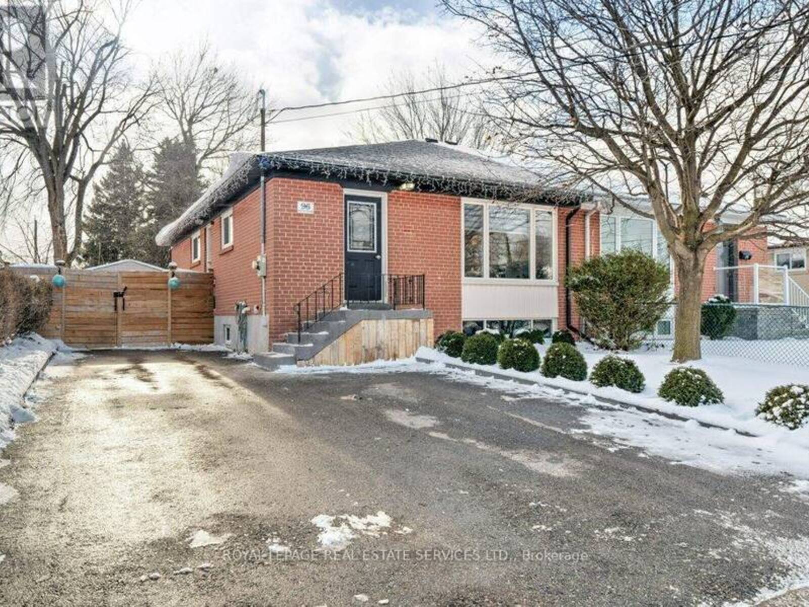 96 RAYLAWN CRESCENT, Halton Hills, Ontario L7G 4N1