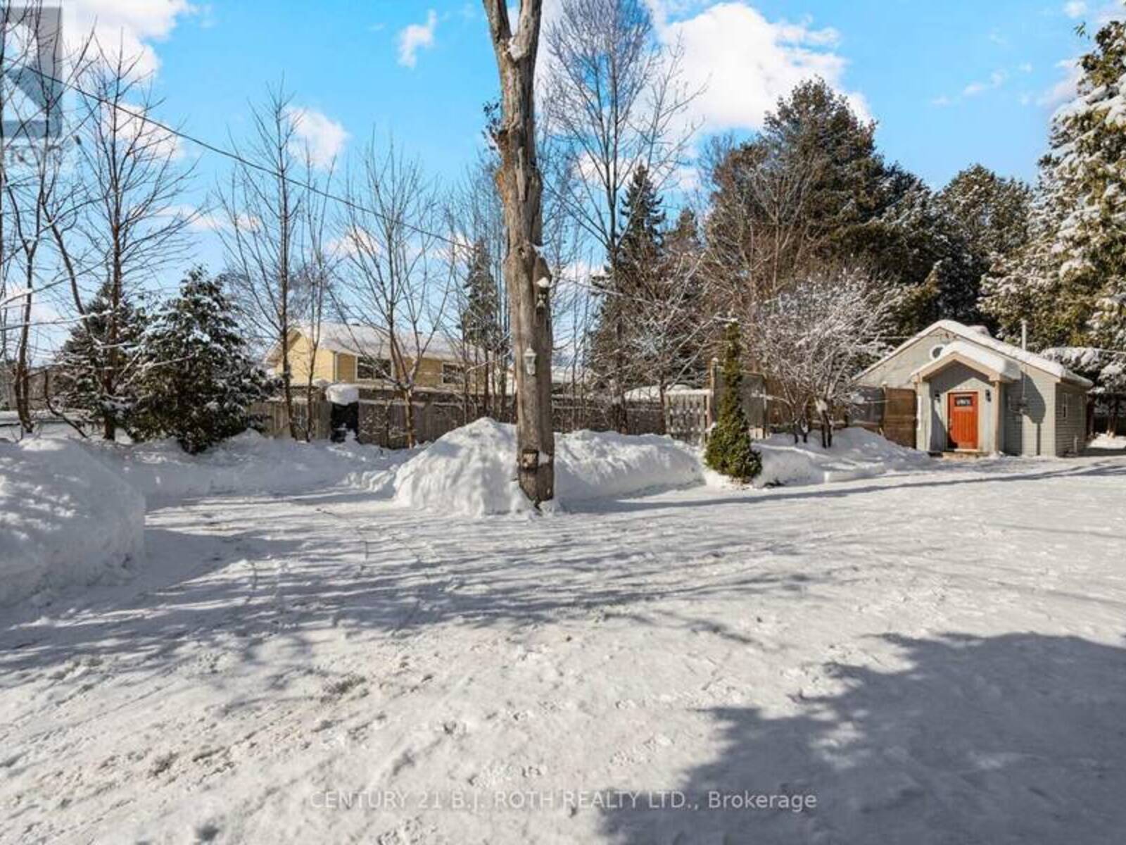 376 BARRIE ROAD, Orillia, Ontario L3V 2R9