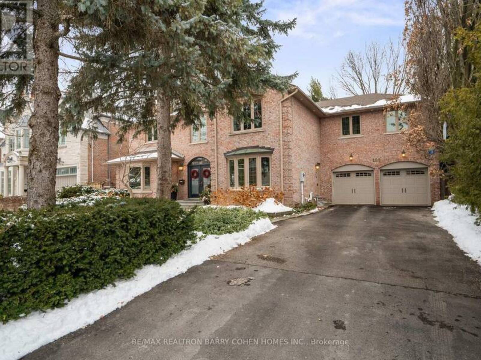 106 HIGHLAND CRESCENT, Toronto, Ontario M2L 1H1